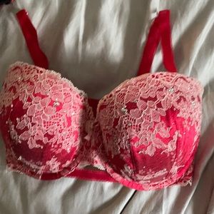 32DD Victoria Secret lace red and white bra